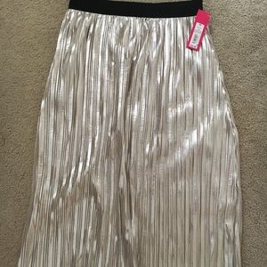 Xhilaration Metallic Pleated Skirt